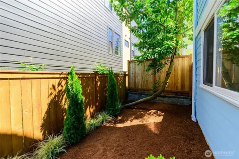 1318 N 184th Court Shoreline WA 98177
