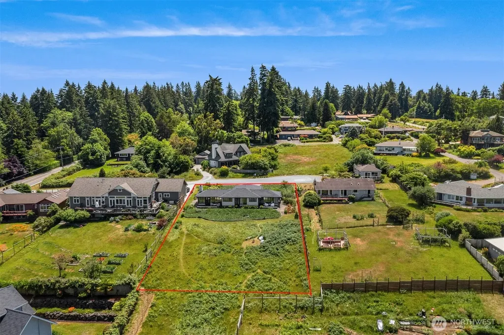 11505 103rd Avenue SW Vashon WA 98070