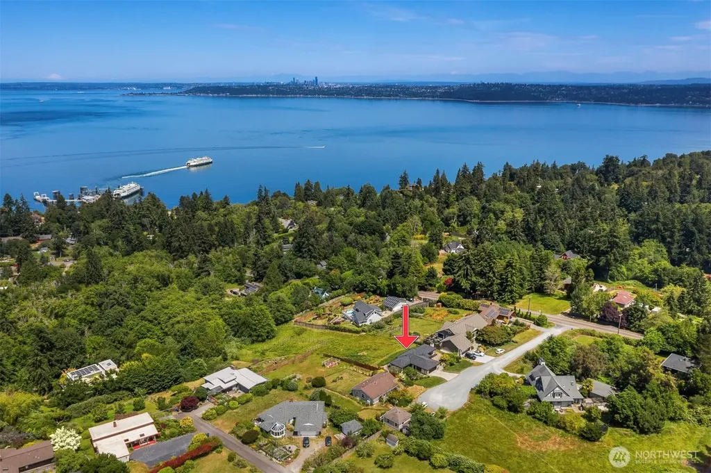 11505 103rd Avenue SW Vashon WA 98070