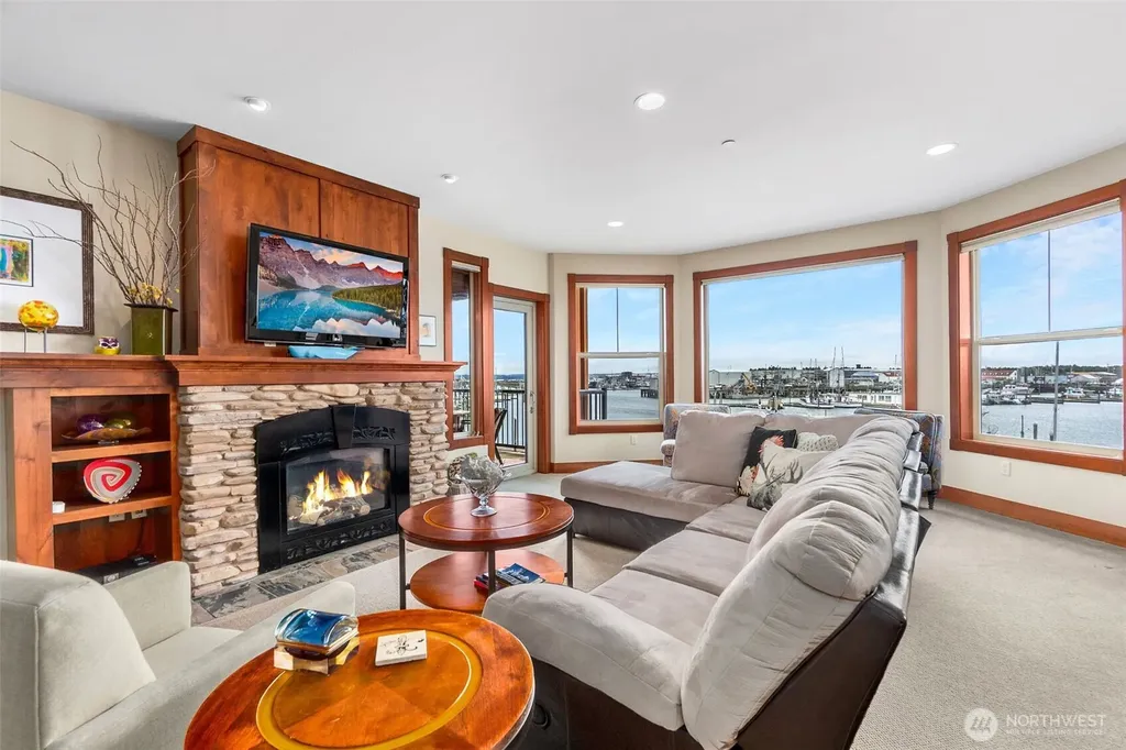 743 Neddie Rose Drive Westport WA 98595