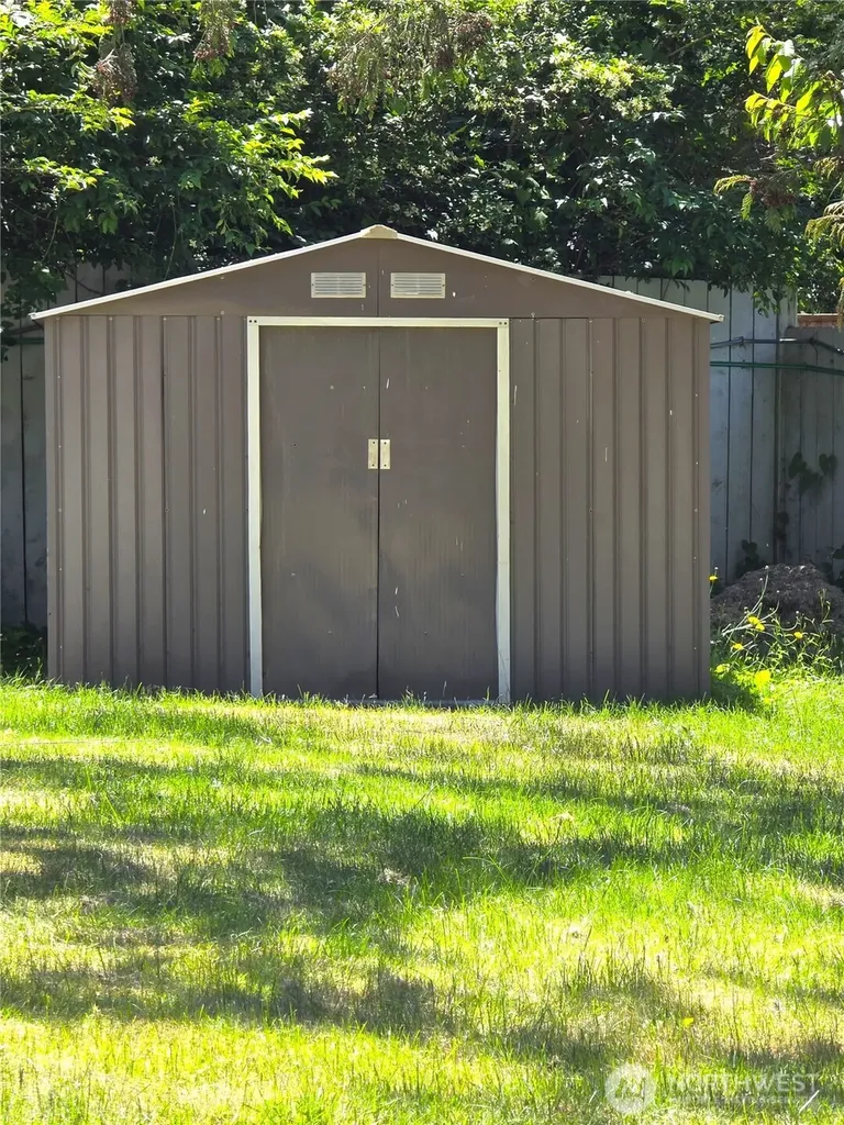 51 SE Cabana Avenue Shelton WA 98584