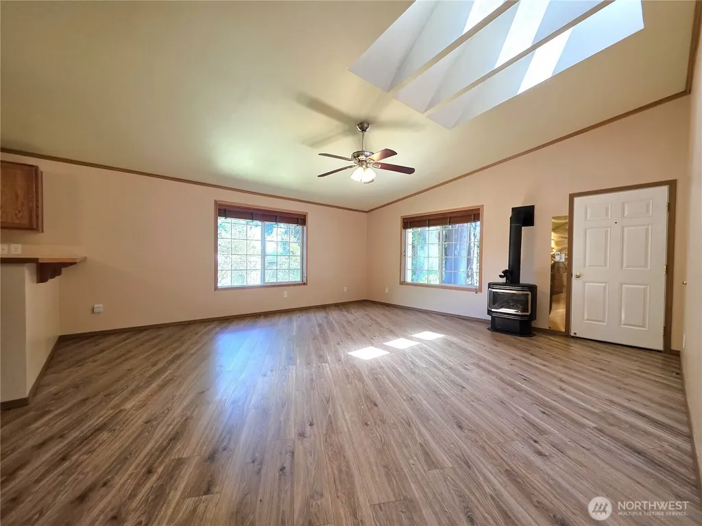 51 SE Cabana Avenue Shelton WA 98584