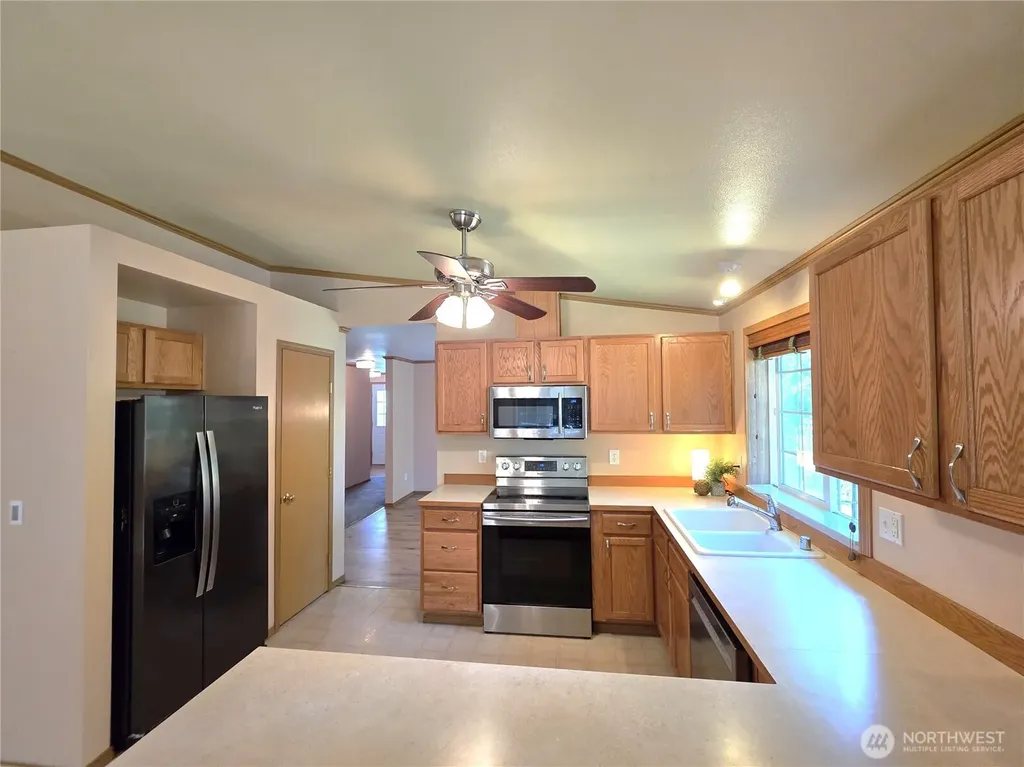51 SE Cabana Avenue Shelton WA 98584