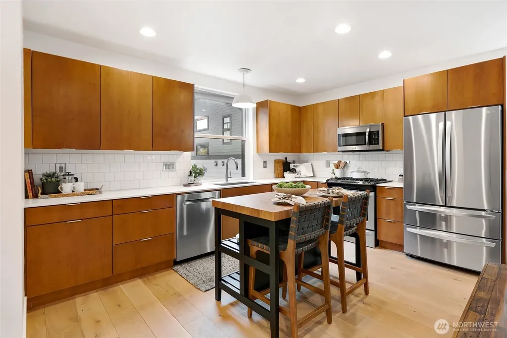 1508 44th Avenue SW Seattle WA 98116