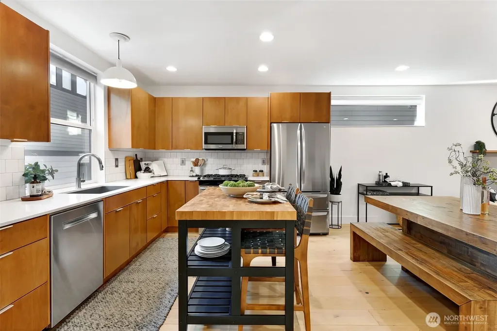 1508 44th Avenue SW Seattle WA 98116