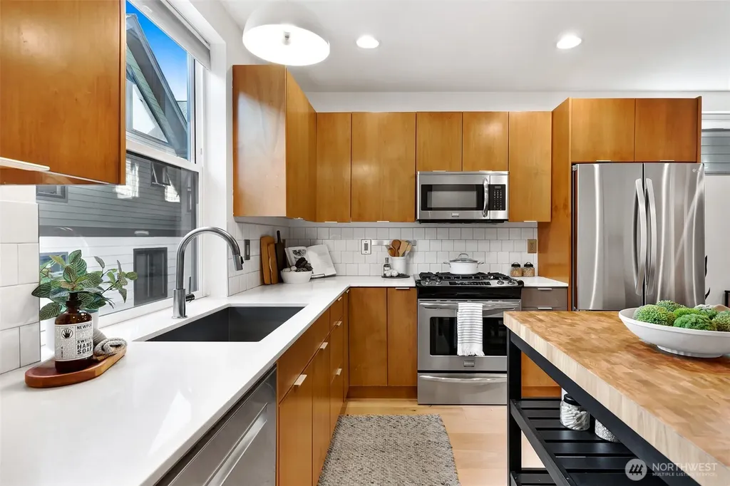 1508 44th Avenue SW Seattle WA 98116