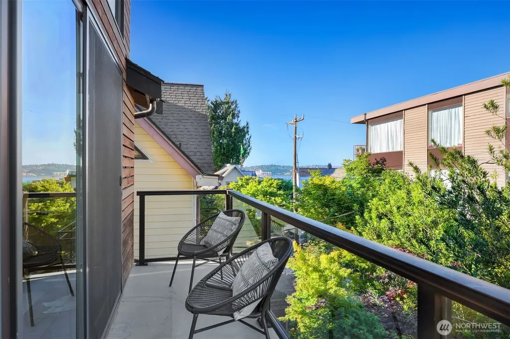 1508 44th Avenue SW Seattle WA 98116