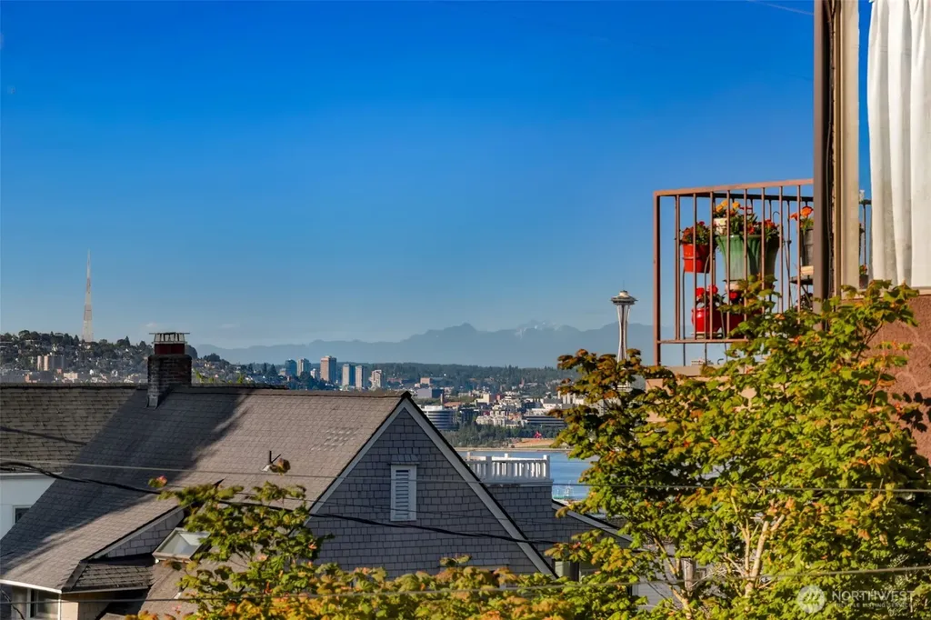 1508 44th Avenue SW Seattle WA 98116