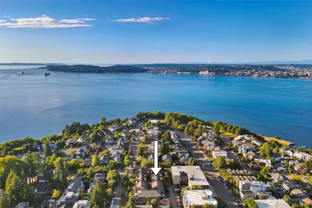 1508 44th Avenue SW Seattle WA 98116