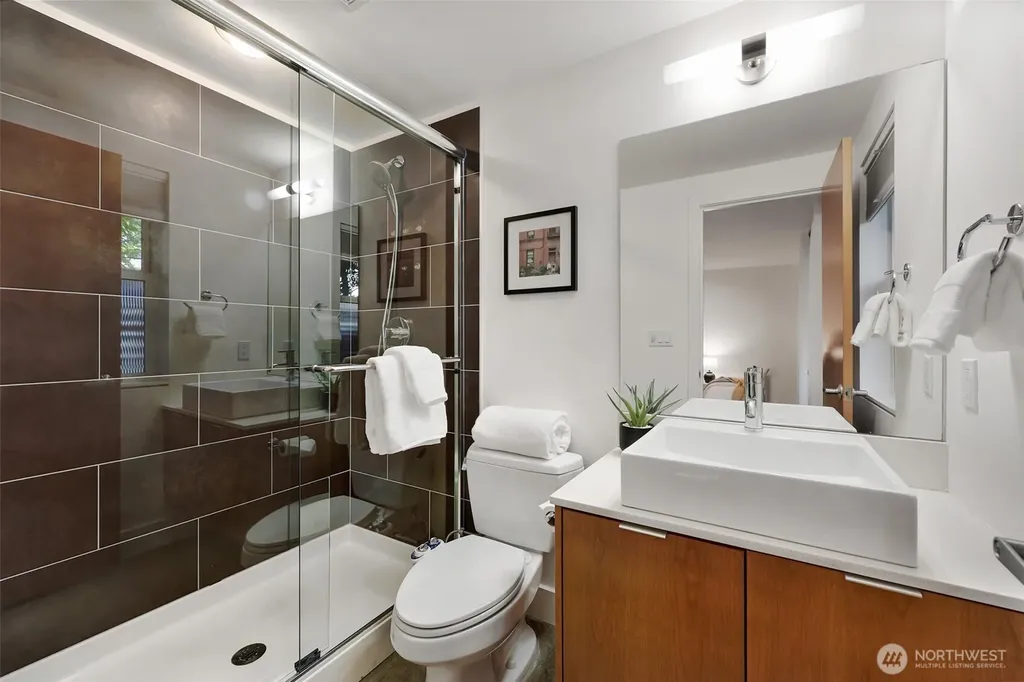 1508 44th Avenue SW Seattle WA 98116
