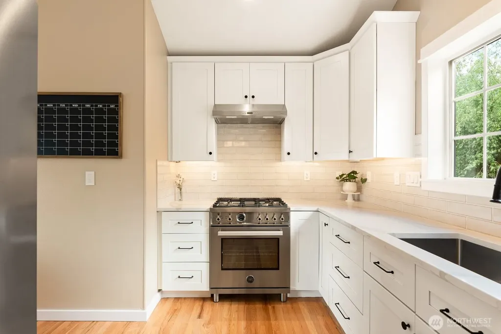 933 E Sharon Avenue Burlington WA 98233