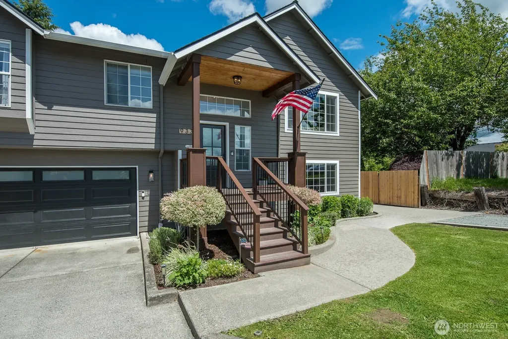 933 E Sharon Avenue Burlington WA 98233