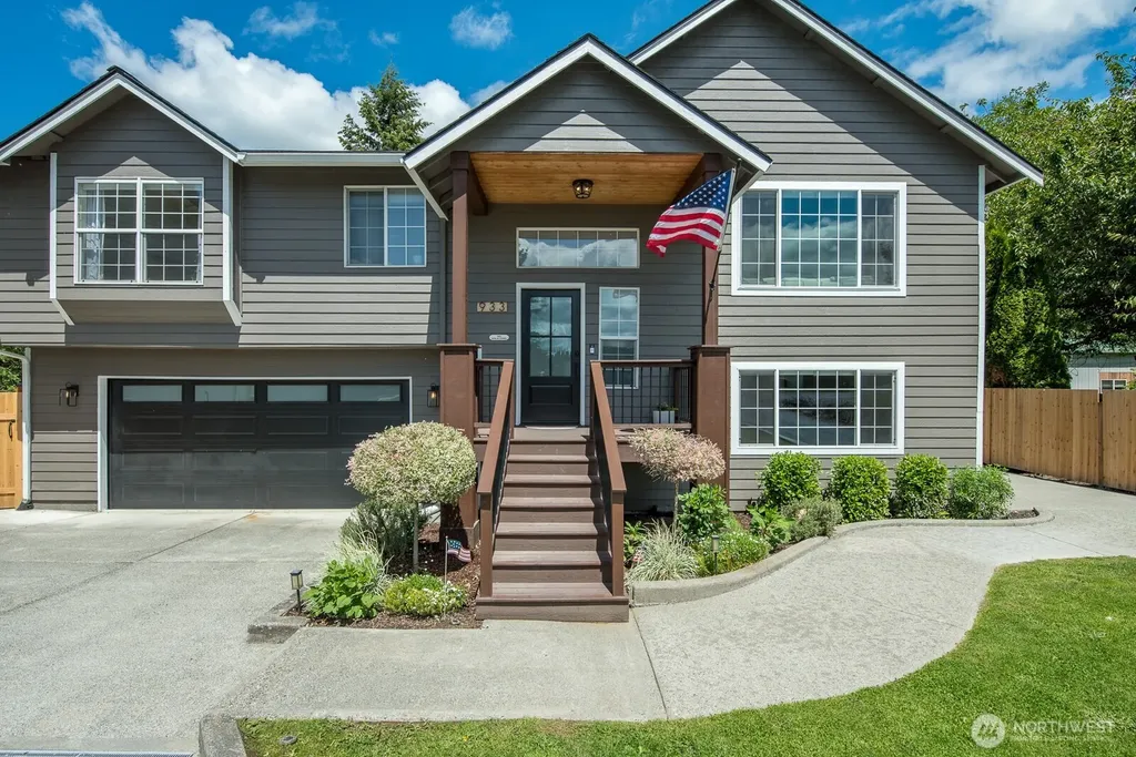 933 E Sharon Avenue Burlington WA 98233