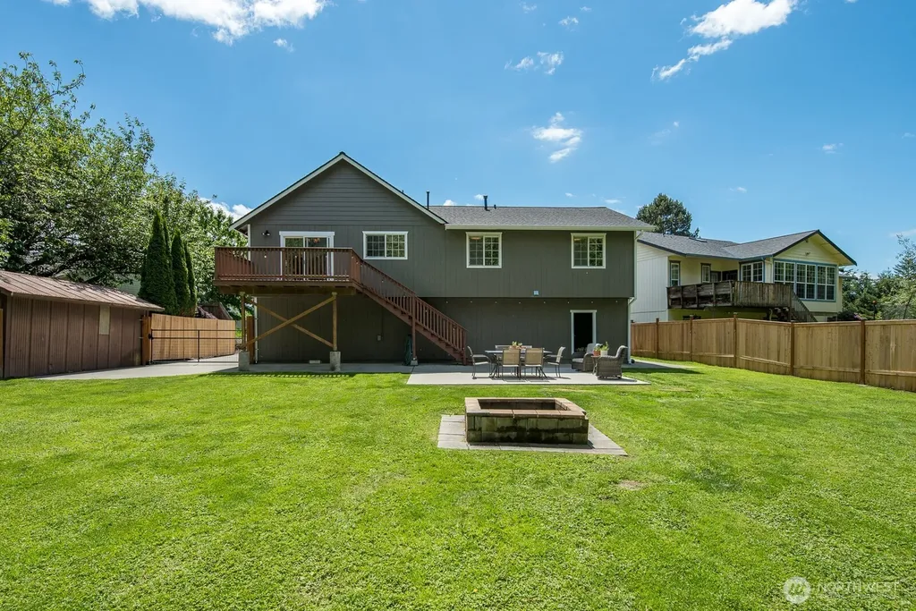 933 E Sharon Avenue Burlington WA 98233