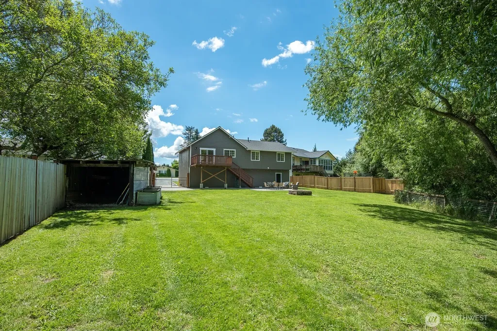 933 E Sharon Avenue Burlington WA 98233