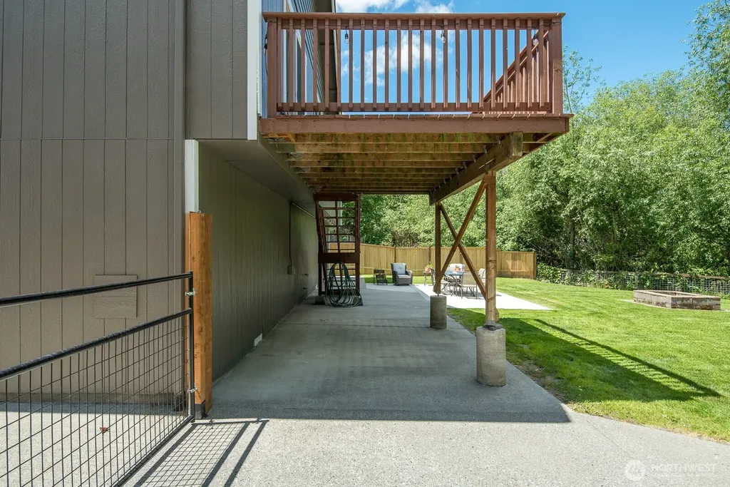 933 E Sharon Avenue Burlington WA 98233