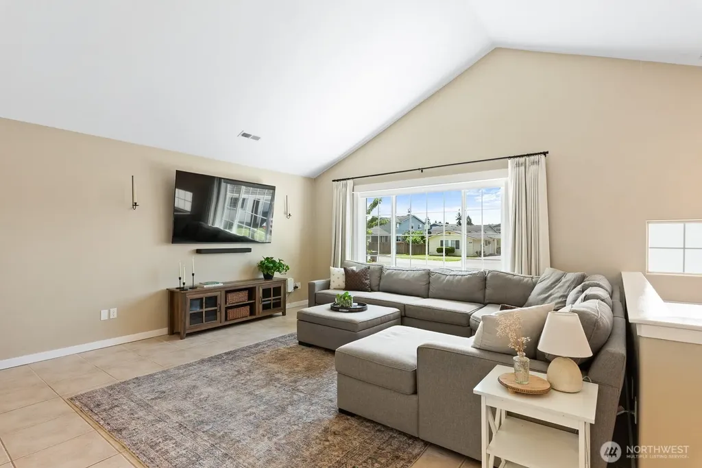 933 E Sharon Avenue Burlington WA 98233