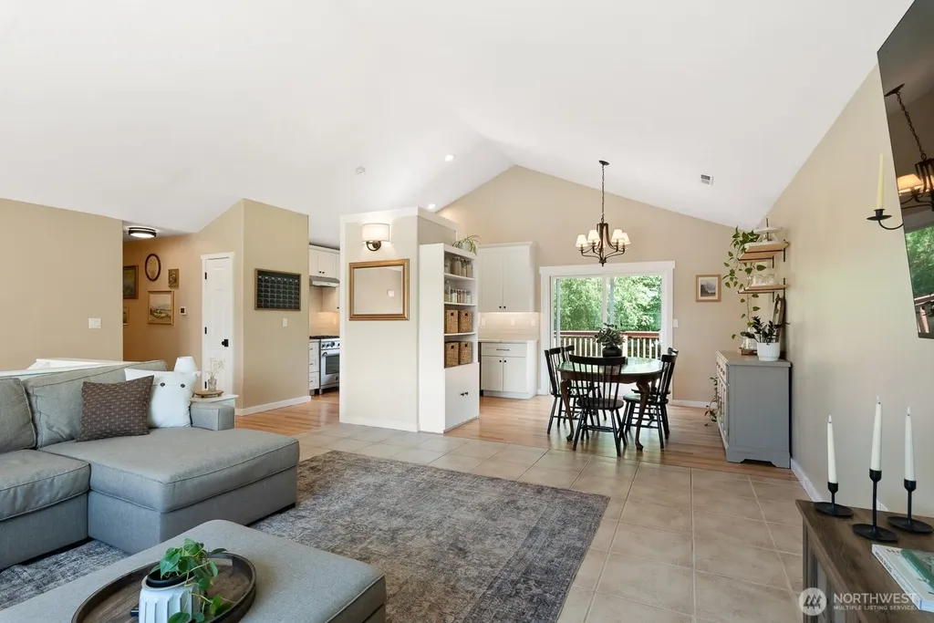 933 E Sharon Avenue Burlington WA 98233