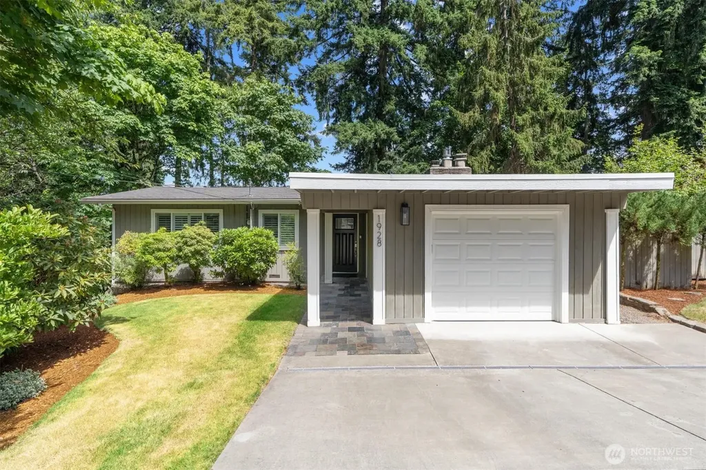 1928 109th Avenue SE Bellevue WA 98004