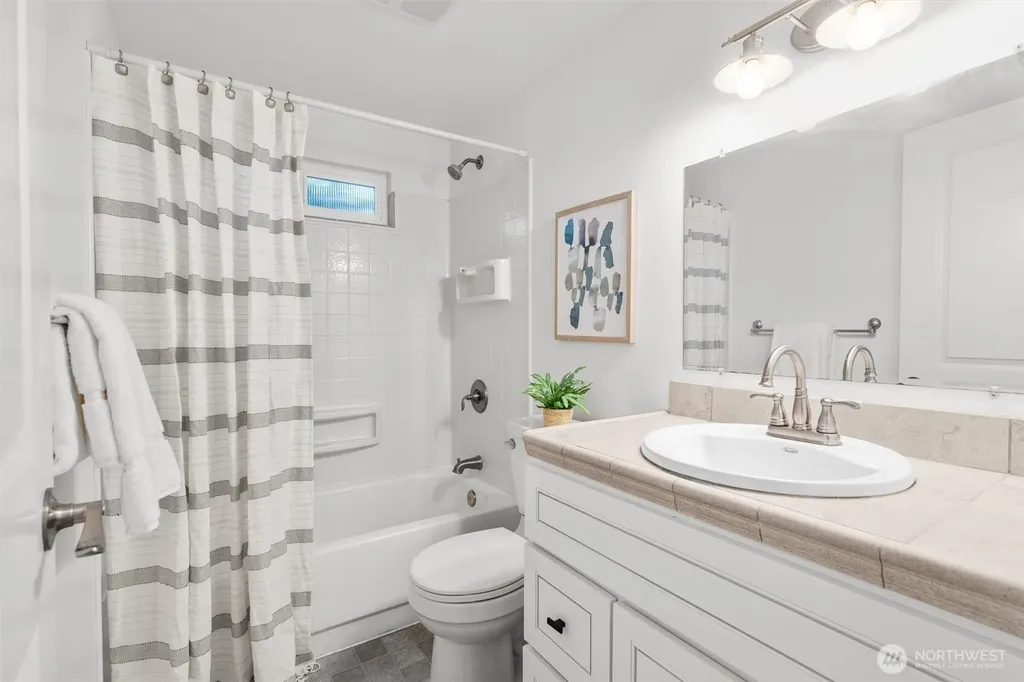 1928 109th Avenue SE Bellevue WA 98004