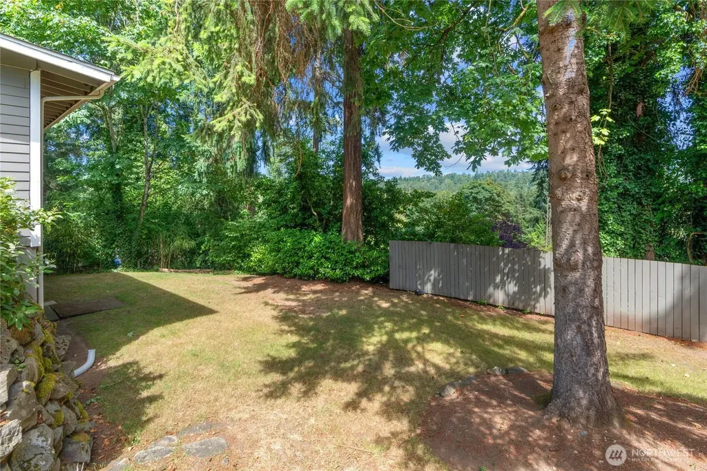 1928 109th Avenue SE Bellevue WA 98004