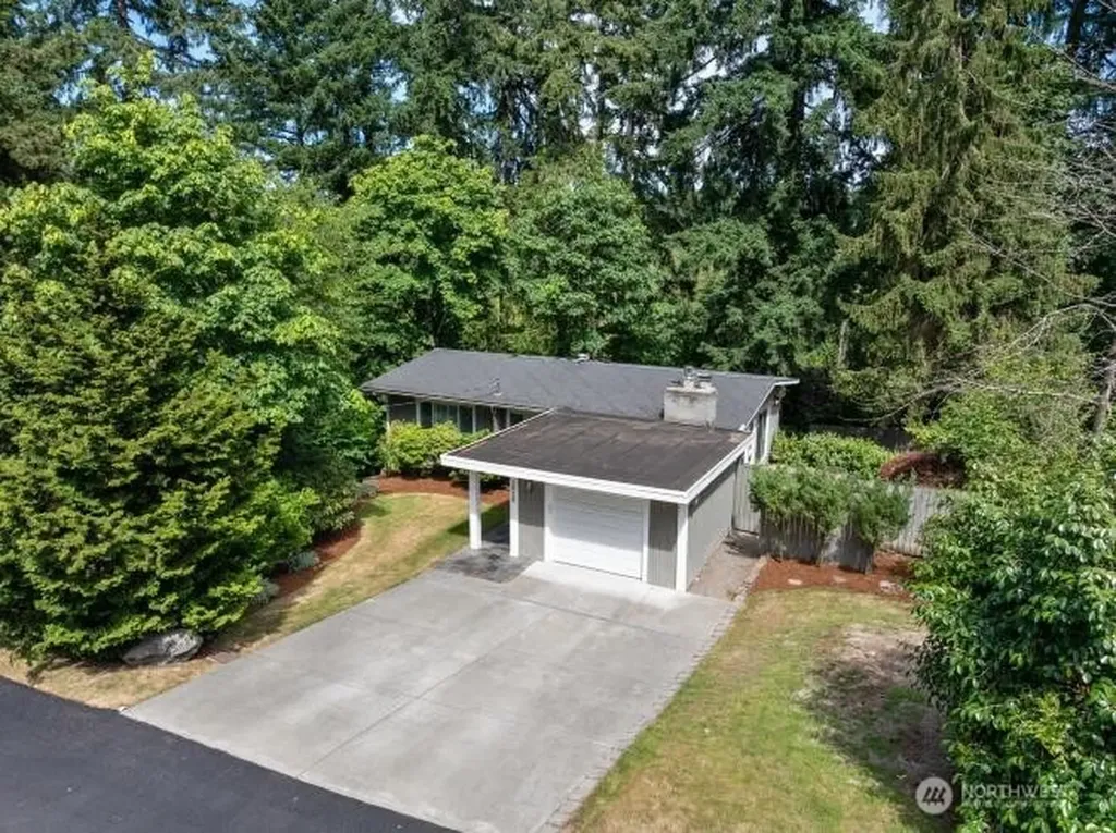1928 109th Avenue SE Bellevue WA 98004