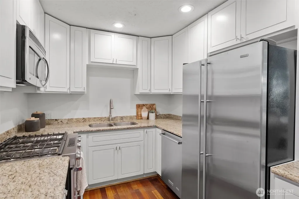 1928 109th Avenue SE Bellevue WA 98004