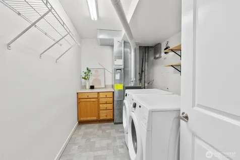 1928 109th Avenue SE Bellevue WA 98004