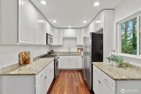 1928 109th Avenue SE Bellevue WA 98004