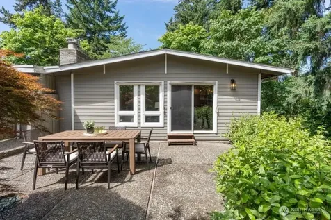 1928 109th Avenue SE Bellevue WA 98004