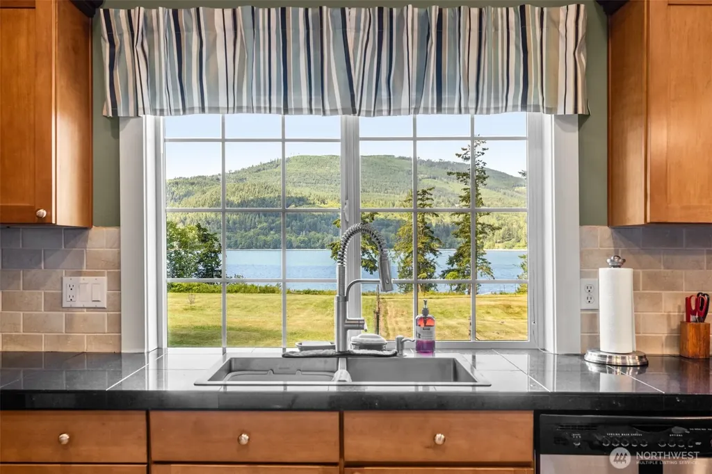 623 E Sequim Bay Road Sequim WA 98382