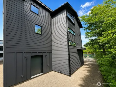 5301 49th Avenue SW Seattle WA 98136