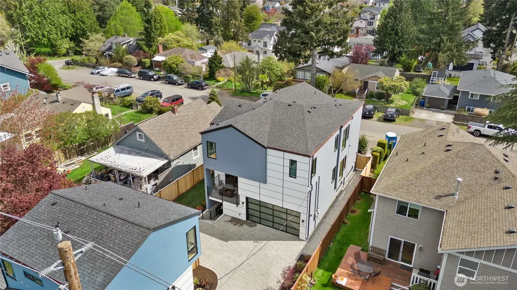 9535 Dayton Avenue N Seattle WA 98103