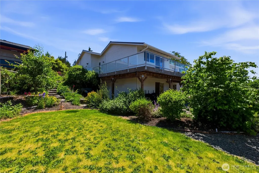 8615 43rd Street W University Place WA 98466