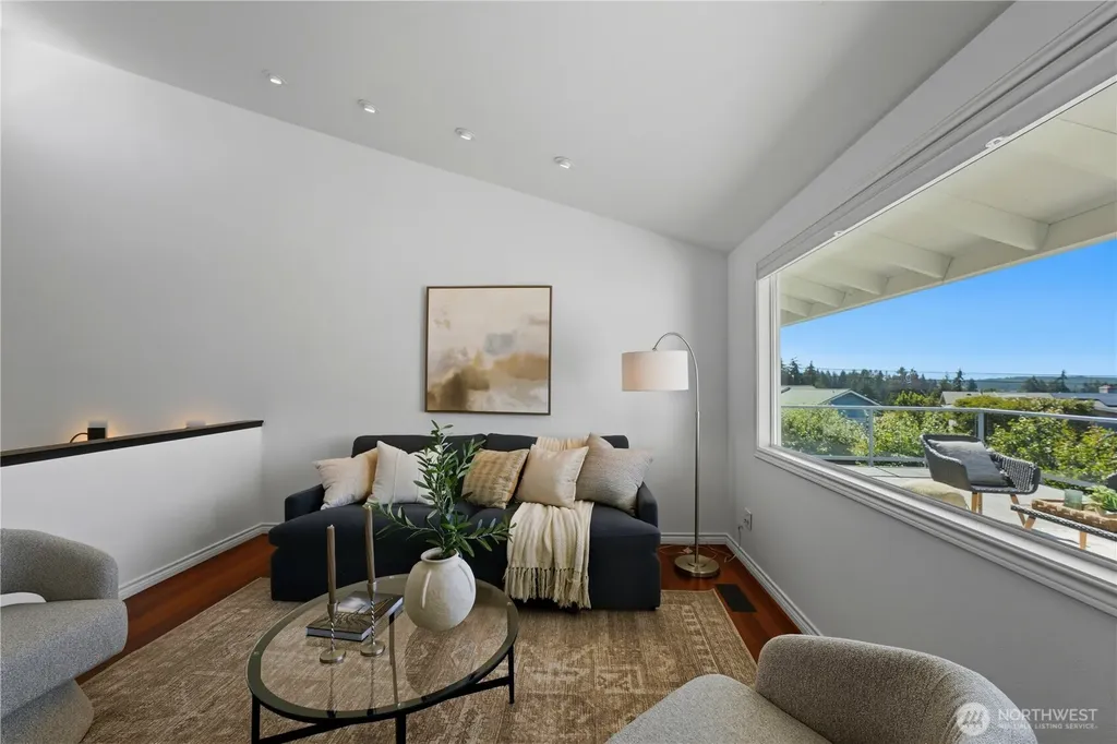 8615 43rd Street W University Place WA 98466