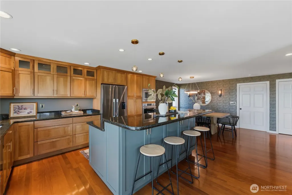 8615 43rd Street W University Place WA 98466