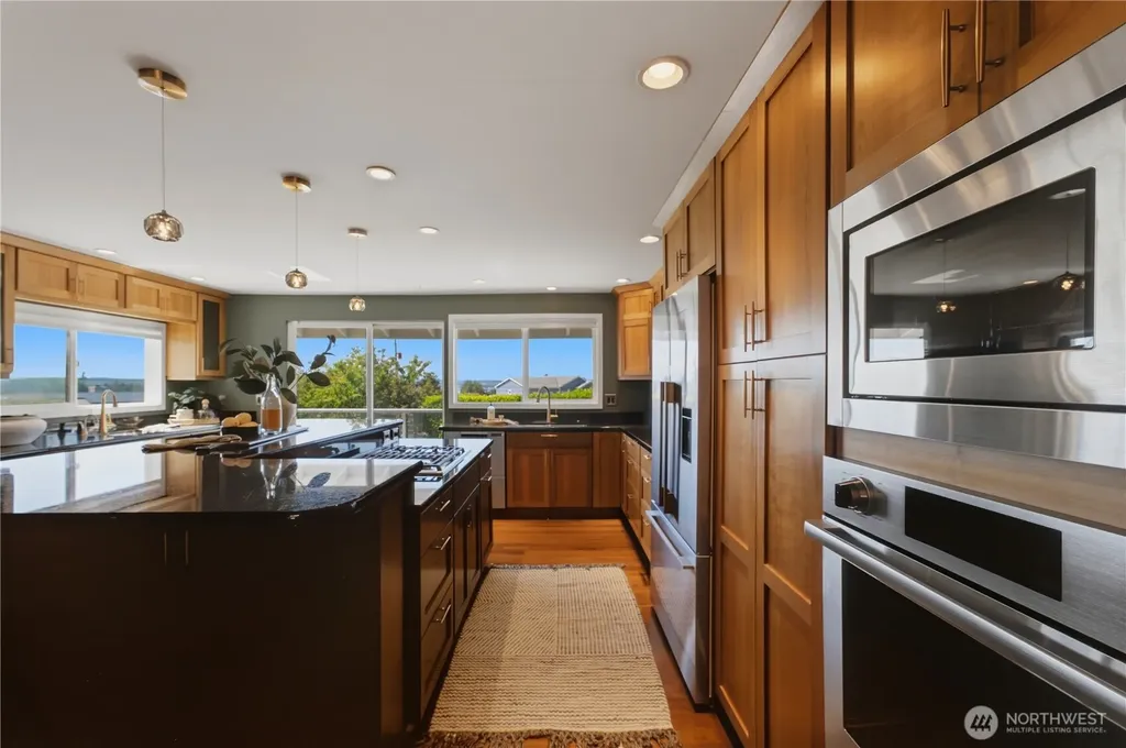 8615 43rd Street W University Place WA 98466