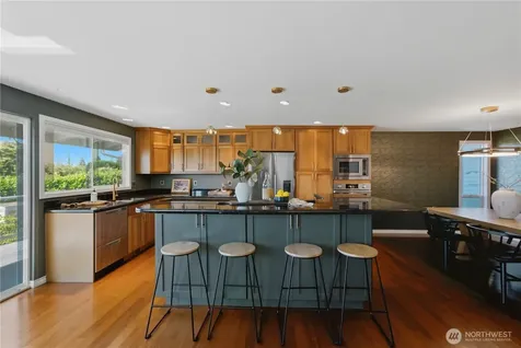 8615 43rd Street W University Place WA 98466