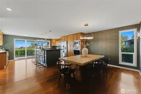 8615 43rd Street W University Place WA 98466