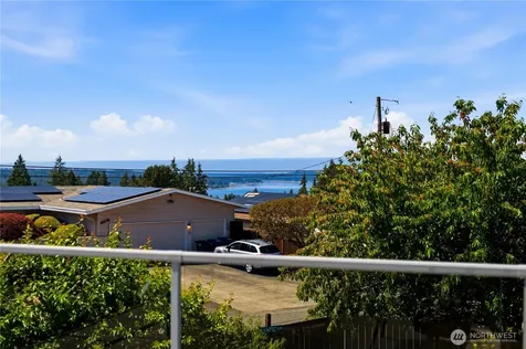 8615 43rd Street W University Place WA 98466
