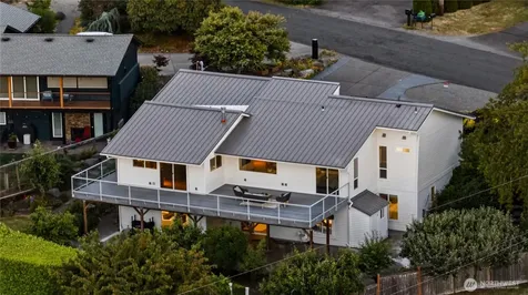 8615 43rd Street W University Place WA 98466