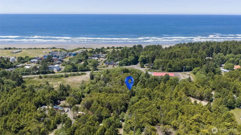 8 Biggs Avenue Pacific Beach WA 98550