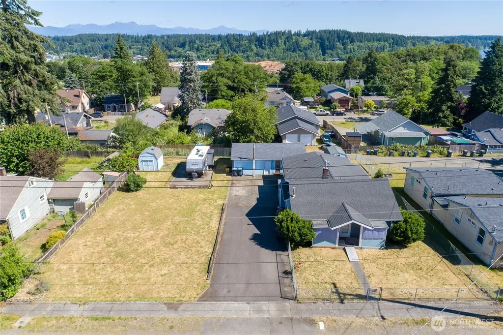 634 Dearborn Avenue Shelton WA 98584