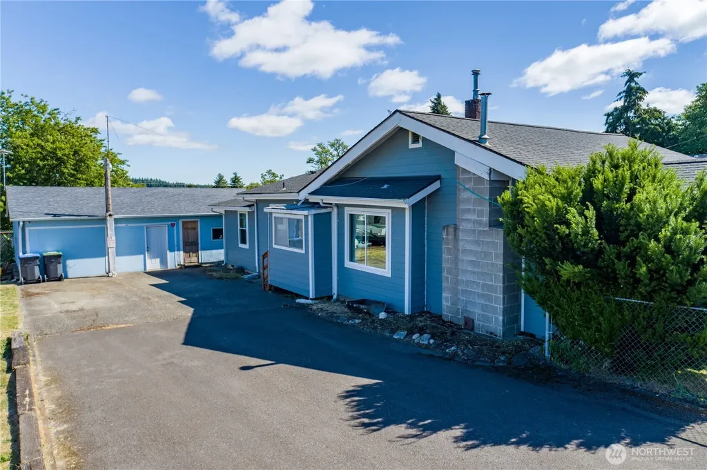 634 Dearborn Avenue Shelton WA 98584