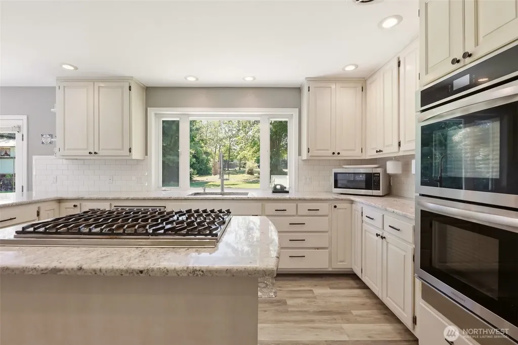 4225 Montgomery Place Mount Vernon WA 98274