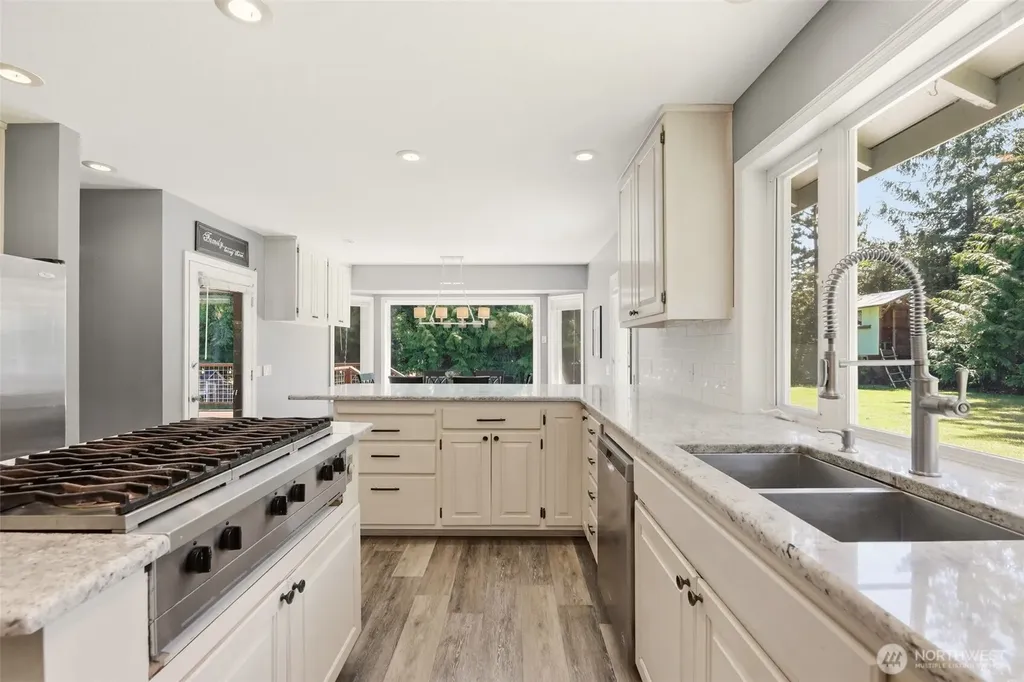 4225 Montgomery Place Mount Vernon WA 98274