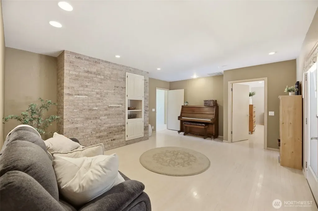 4225 Montgomery Place Mount Vernon WA 98274