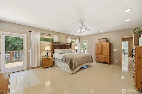 4225 Montgomery Place Mount Vernon WA 98274