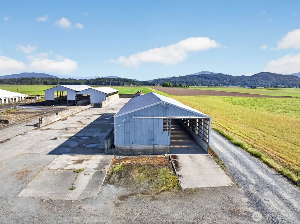 19933 Cook Road Burlington WA 98233