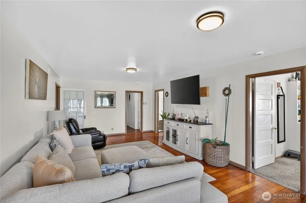19933 Cook Road Burlington WA 98233